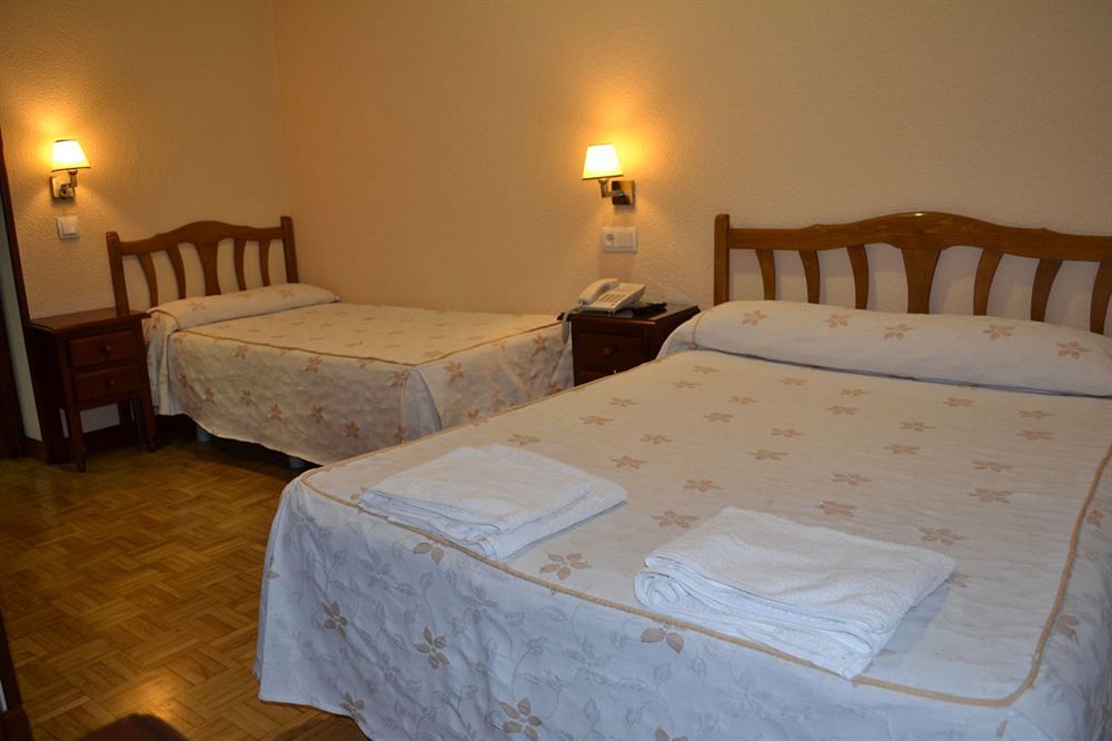 Hostal Edreira Madrid Luaran gambar