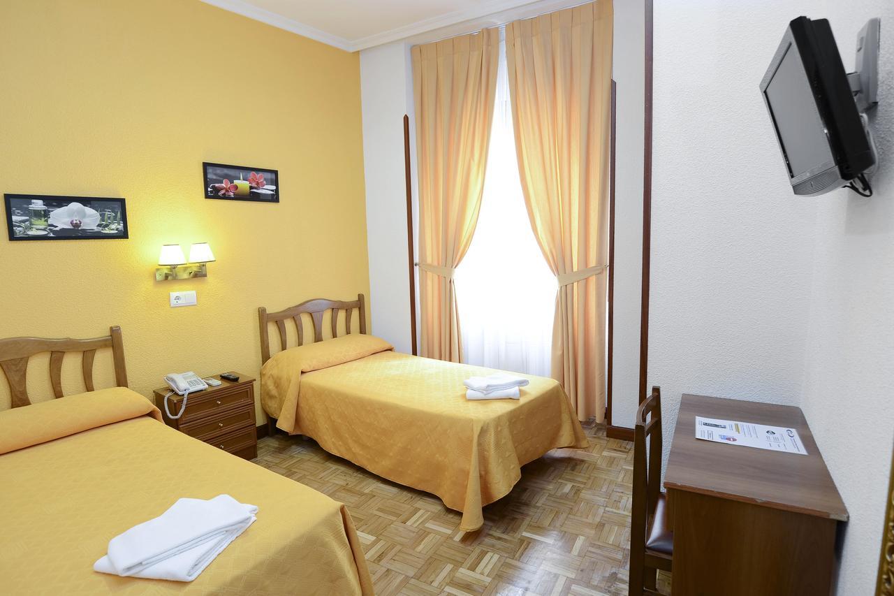 Hostal Edreira Madrid Luaran gambar