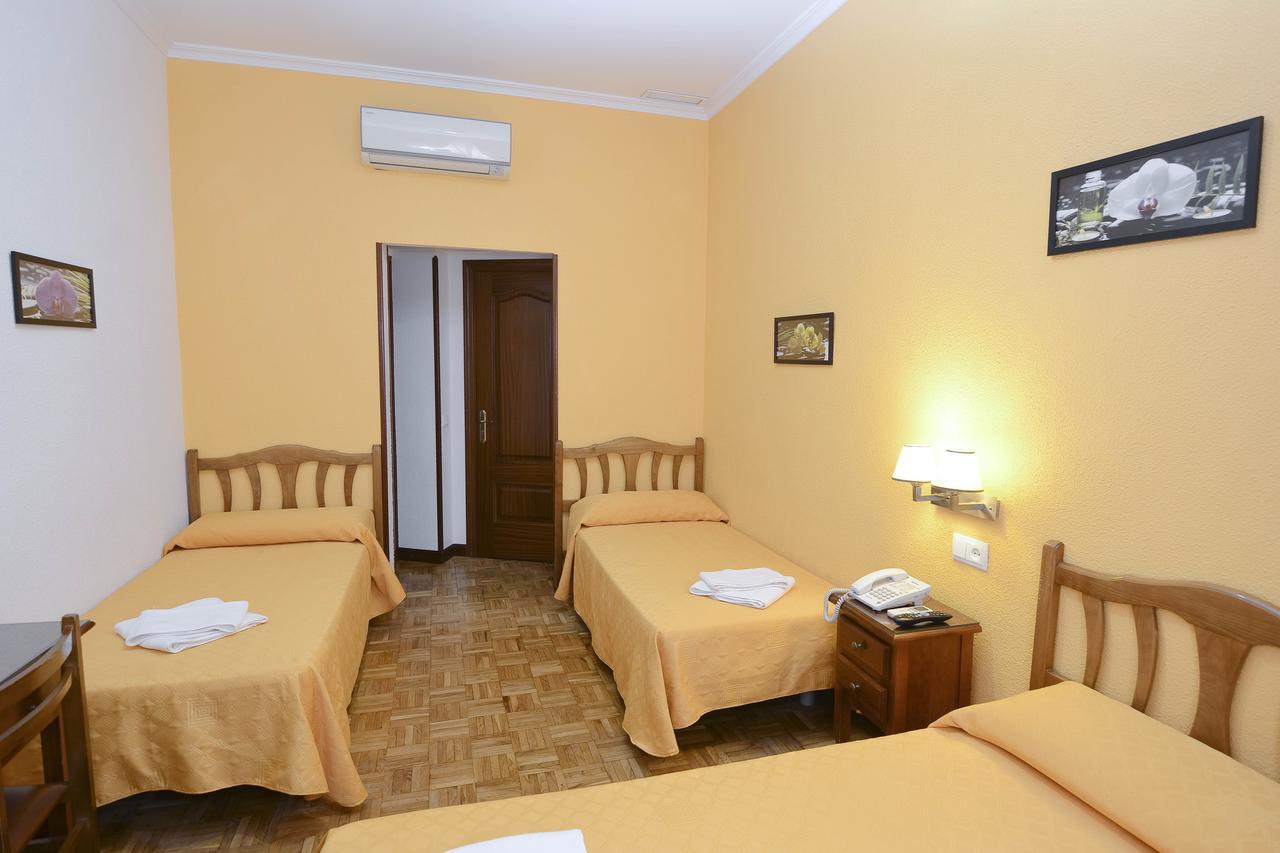 Hostal Edreira Madrid Luaran gambar