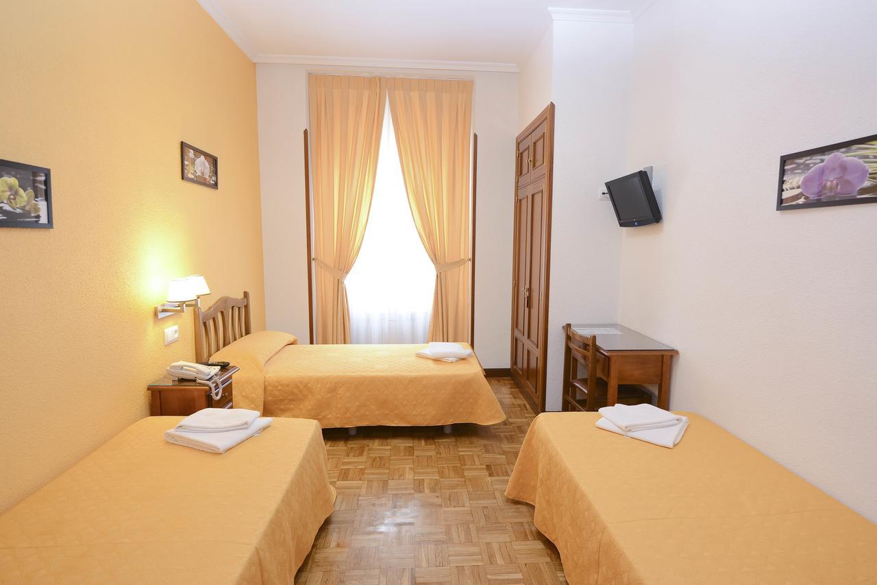 Hostal Edreira Madrid Luaran gambar