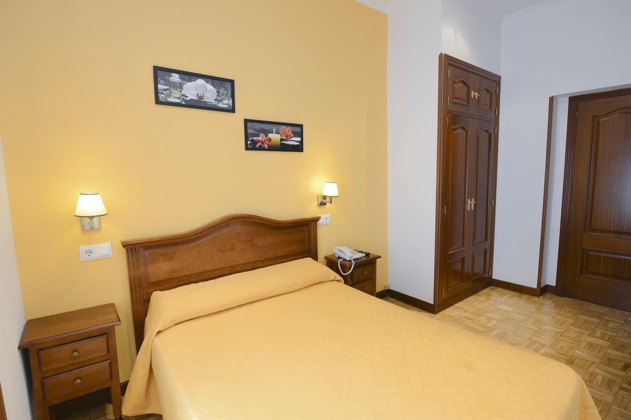 Hostal Edreira Madrid Luaran gambar